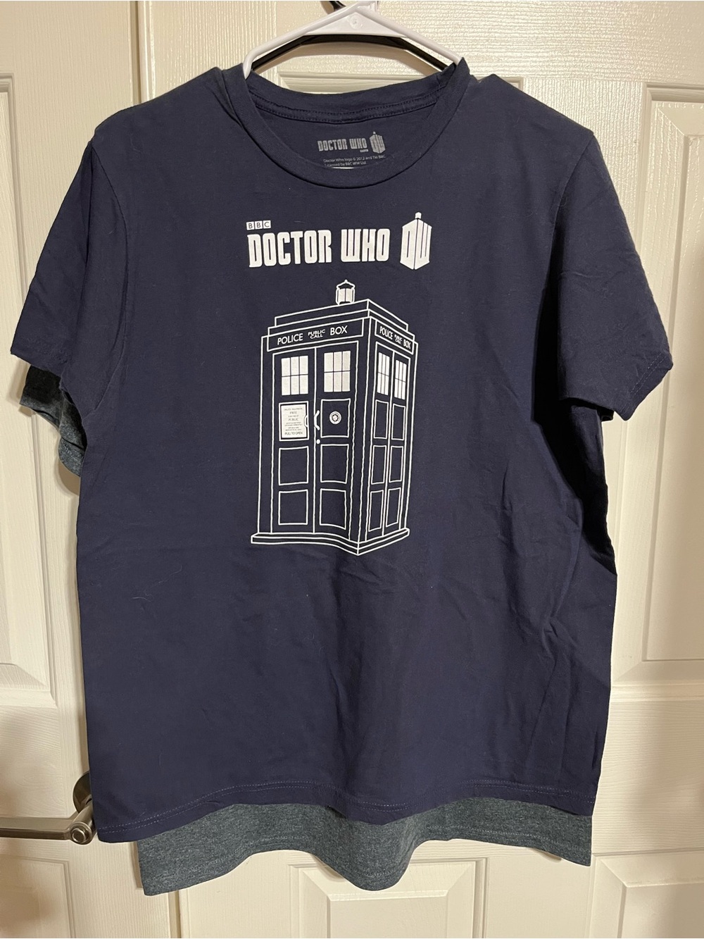 Ripple Junction Navy Doctor Who TARDIS Graphic Tee
17-09